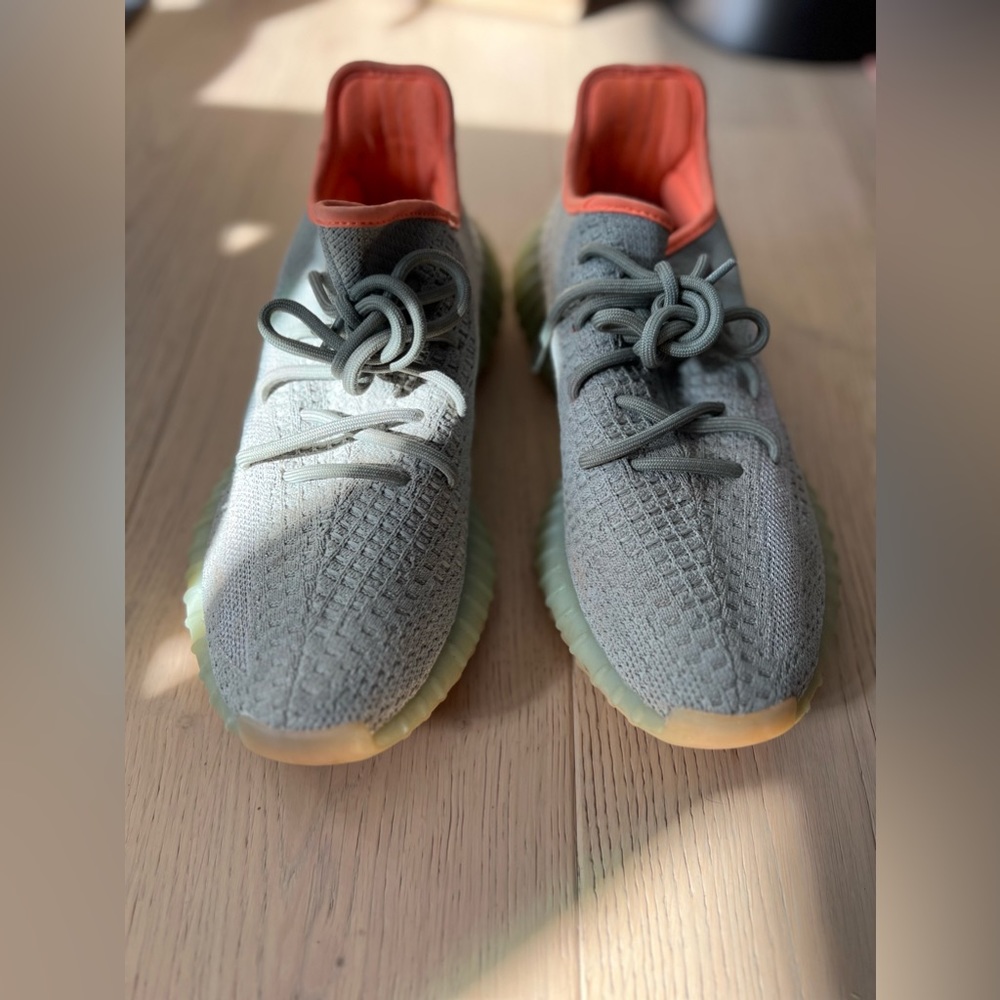 Yeezy 350 boost. Size 8.5. Worn a few times.